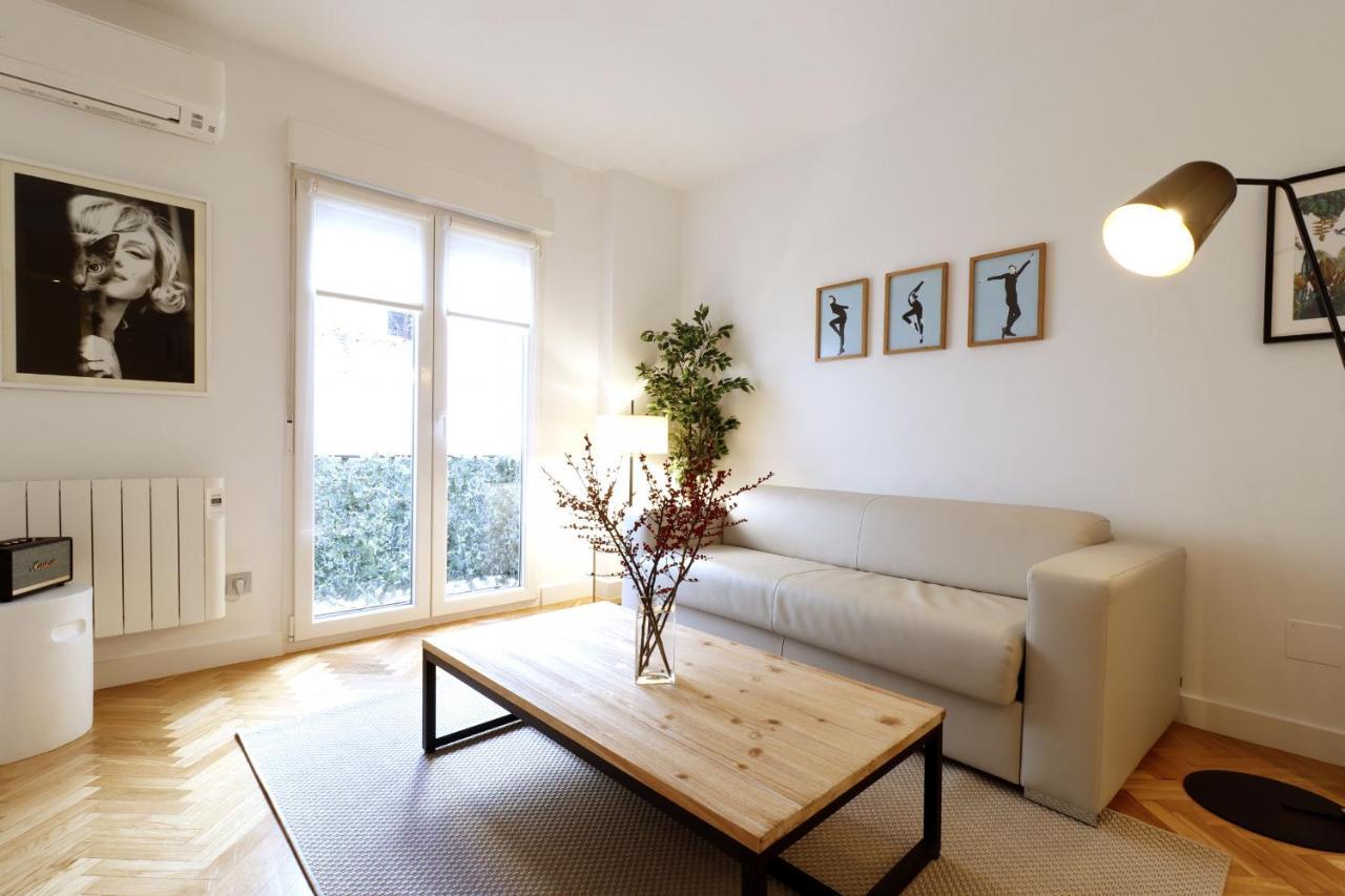 Royal Madrid Apartment Exterior photo