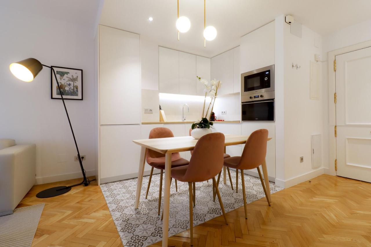 Royal Madrid Apartment Exterior photo